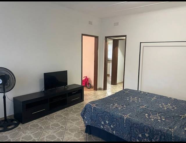 1 BEDROOM FLAT FOR SALE IN MEYERTON CENTRAL
